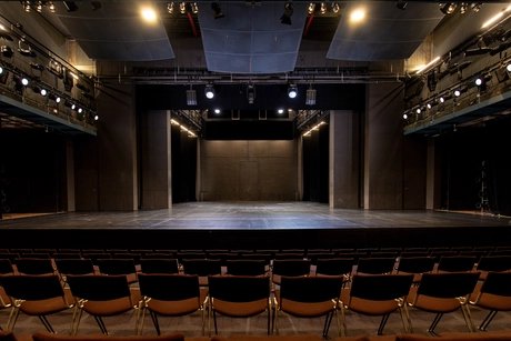UNI.T (Theater der UdK Berlin) UNI.T (Theater der UdK Berlin)