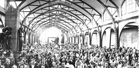 Eröffnung der Ausstellung „Ethos und Pathos. Die Berliner Bildhauerschule 1786–1914“ (19. Mai bis 29. Juli 1990) im Hamburger Bahnhof