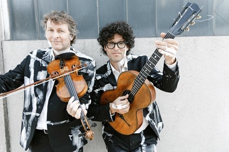 Klemens Lendl und David Müller aka Die Strottern mit Geige und Gitarre