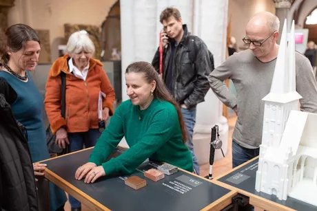 Führung für blinde und sehbehinderte Menschen