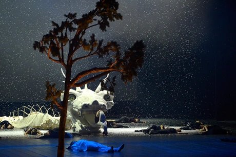 Eine Szenenimpression aus dem ersten Aufzug von Die Zauberflöte
