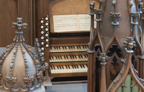 Kirchenorgel aus der Werkstatt der Brüder Gray (1815-20) in Bathwick (England)