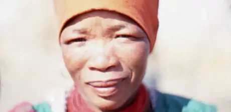 Filmstill aus „N!Ai the Story of a !Kung Woman“ (1980)
