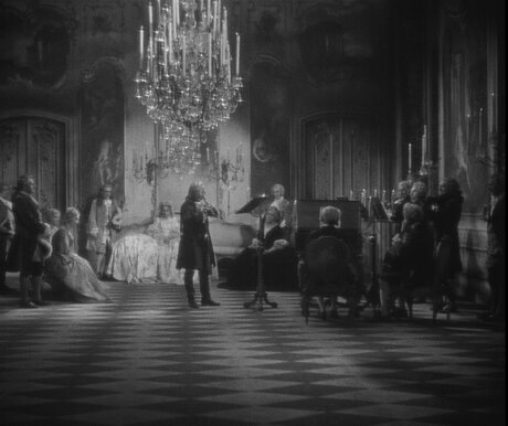 FILMSTANDBILD Das Flötenkonzert von Sanssouci