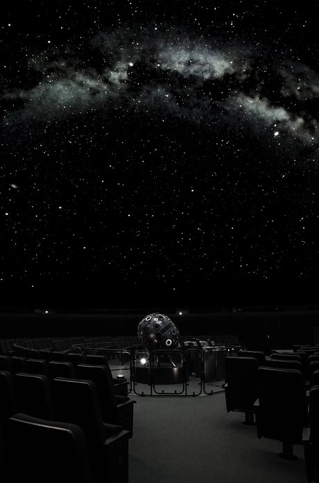 Zu sehen ist der Sternprojektor in der Kuppel des Zeiss-Großplanetariums der Stiftung Planetarium Berlin.