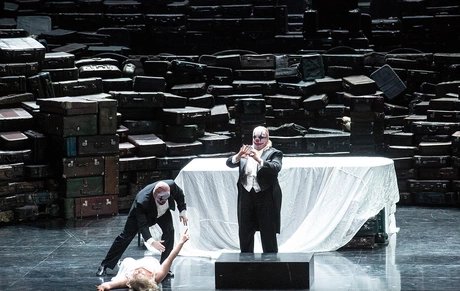 Clay Hilley als Siegfried, Thomas Lehman als Gunther, Ricarda Merbeth als BrünnhildeBernd Uhlig