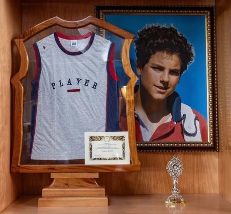 Veranstaltungen in Berlin: Proprieta Privata - Die Influencer Gottes kommen!