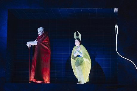 Violeta Urmana als La Zia Principessa, Mané Galoyan als Suor Angelica