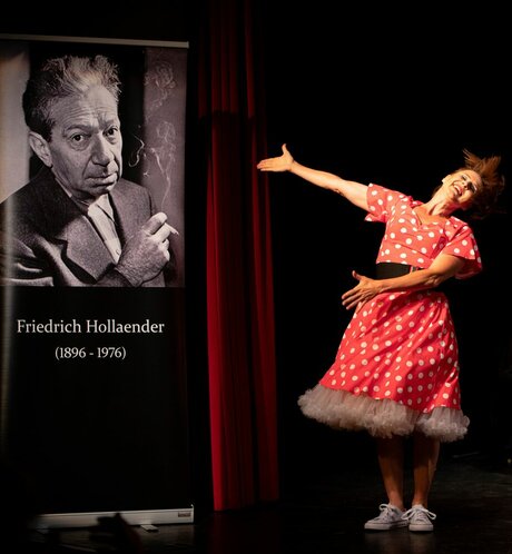 Szene aus Die Friedrich-Hollaender-Revue