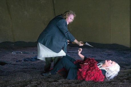 Waltraud Meier als Klytämnestra, Catherine Foster als Elektra