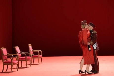 Padraic Rowan als Theseus, Annika Schlicht als Hippolyta