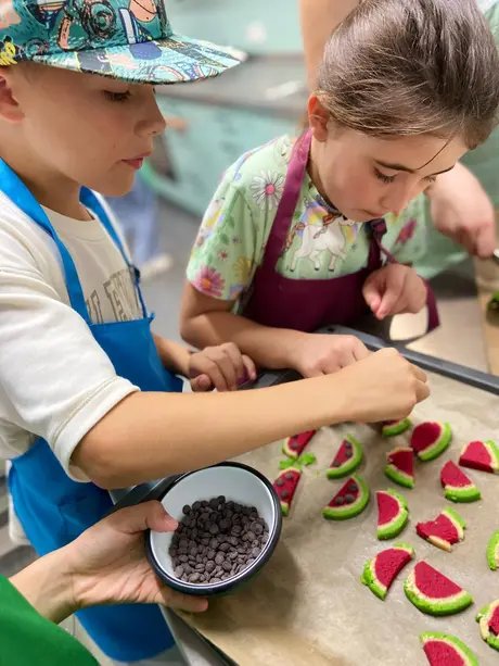 KINDER BACKEN BUNTE KEKSE