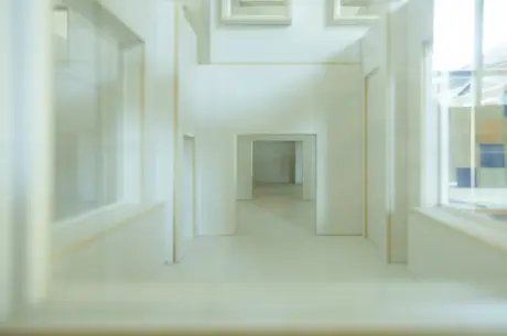 Modell des Haus am Waldsee aus weißer Pappe