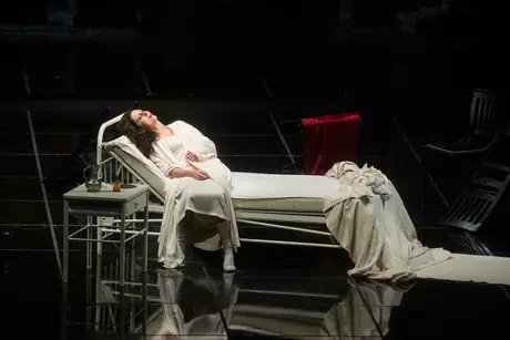 Elena Tsallagova als Violetta ValéryMarcus Lieberenz