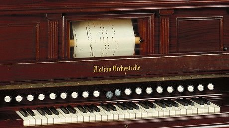 Aeolian Orchestrelle. Harmonium mit pneumatischer Spielvorrichtung, New York um 1900