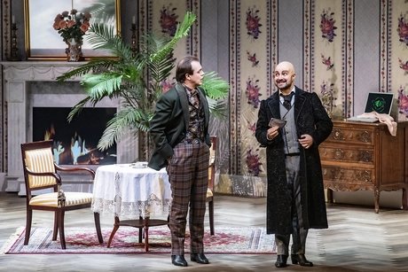 Philipp Jekal als Dr. Falke, Thomas Blondelle als Eisenstein