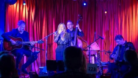 Nadya Golski and her Band