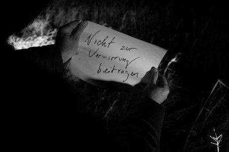 SZENENBILD HYPERDARK – “If the kids are divid:ed …”