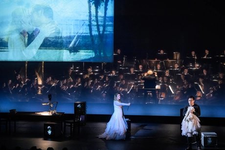 Christina Nilsson als Aida, SeokJong Baek als Radames