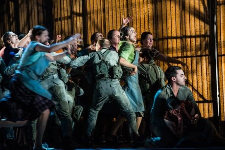Charles Castronovo als Don José, Chor der Deutschen Oper Berlin