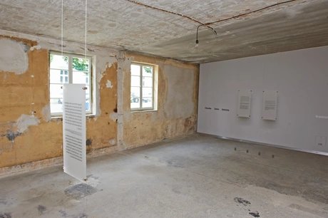 Eine ehem. Stube in Baracke 13 © Dokumentationszentrum NS-Zwangsarbeit, Foto: Matthias Steffen
