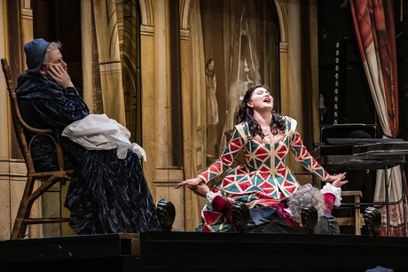 Noel Bouley als Bartolo, Aigul Akhmetshina als Rosina