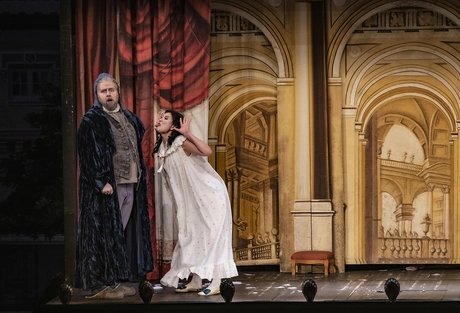Noel Bouley als Bartolo, Aigul Akhmetshina als Rosina