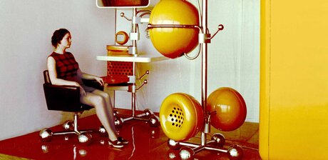 Modell des ‘intelligenten Arbeitsraums’ in Originalgröße, Teil der ‘Heim-Informations-Maschine ‘(DIM), ausgestellt auf der Elektronik-Ausstellung, Moskau, Sowjetunion, 1971, Reprint, 2023