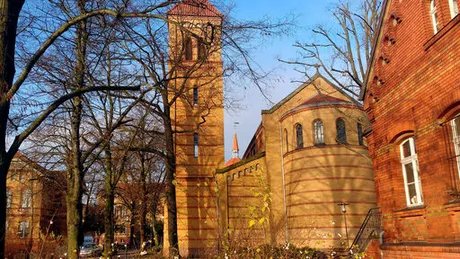 Historische_Krankenhausanlage_Wuhlegarten_Krankenhauskirche_Winter