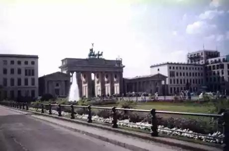 Brandenburger Tor im Regierungsviertel