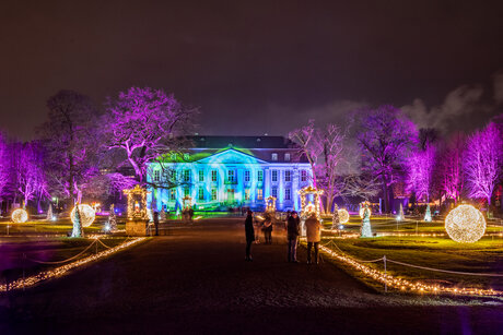 Weihnachten im Tierpark - Schloss Friedrichfelde illuminiert