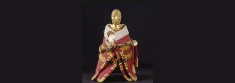 Figurine mit Lliclla (Schultertuch)