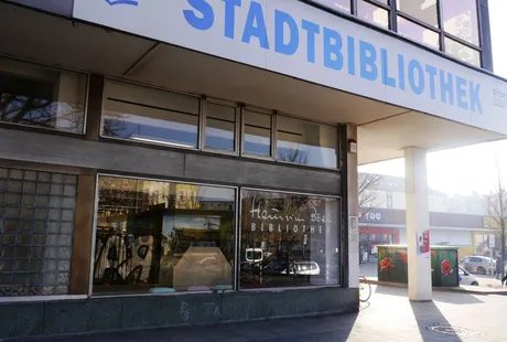 Heinrich-Böll-Bibliothek, Prenzlauer Berg, aussen