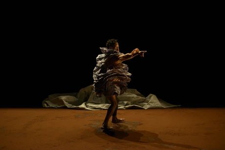 My body, my archive. Tanzperformance mit Faustin Linyekula und Heru Shabaka-Ra