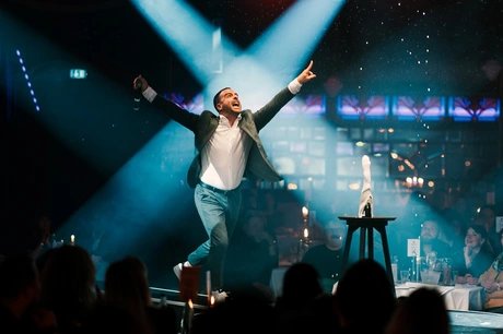 PALAZZO Berlin - Die Dinner Show im Spiegelpalast