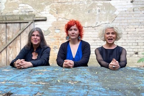 Trio Generator Berlin: Natalia Pschenitschnikova, Frauke Aulbert & Anna Clementi