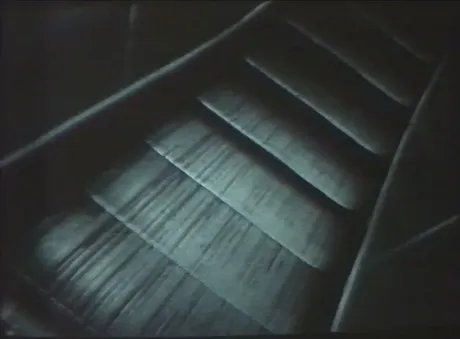 Tina Keane, Escalator, 2-Kanal Videoinstallation, 1988, Videostill. Courtesy die Künstlerin.