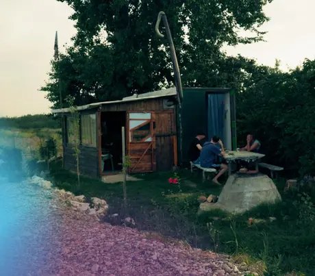 STANDBILD AUS DEM Dokumentarfilm Distilled