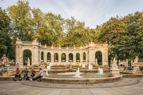Volkspark Friedrichshain, Märchenbrunnen