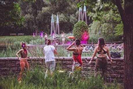Veranstaltungen in Berlin: Silent Sessions im Britzer Garten