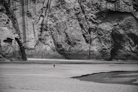 Veranstaltungen in Berlin: BEYOND TIME AND DUSTY ROADS