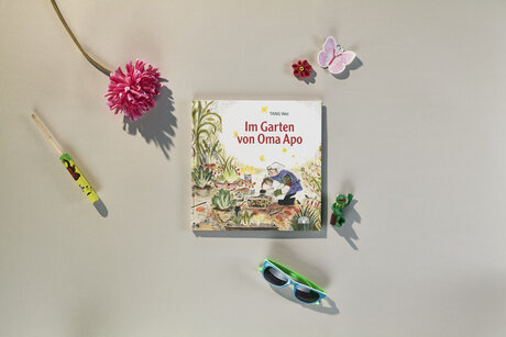 Cover zum Bilderbuch "Im Garten von Oma Apo" von TANG Wei