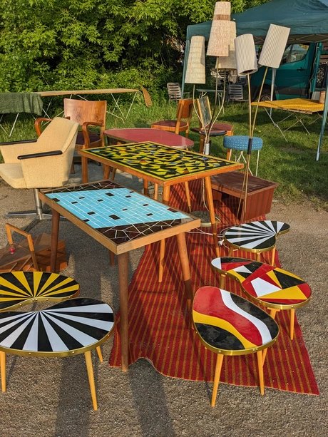 Berliner Antikflohmarkt auf der Trabrennbahn KARLSHORST
