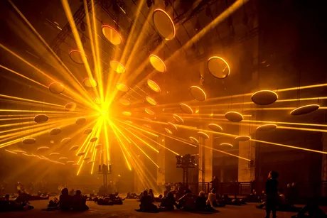01_SKALAR-Christopher-Bauder_Kangding-Ray-300dpi