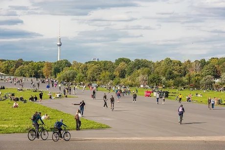 Sport & Spiel auf dem Tempelhofer Feld