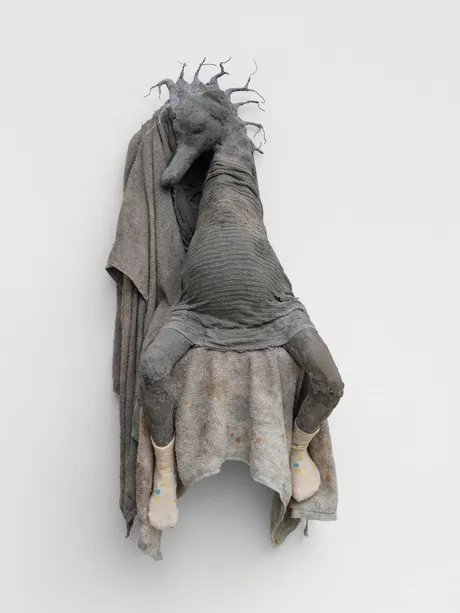 Heike Kabisch, Andy, 2024, Acrystal,  Pigmente, Ton, Stoff, Metall