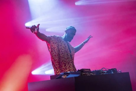 DJ Set von Ben Olayinka im Rahmen von Durchlüften - Open Air