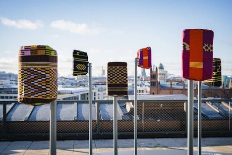 Kunst am Bau: Der Kosmos – Things Fall Apart von Emeka Ogboh