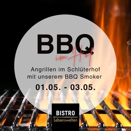 Grill mit Werbung das Angrillen im Schlüterhof des Bistro Lebenswelten