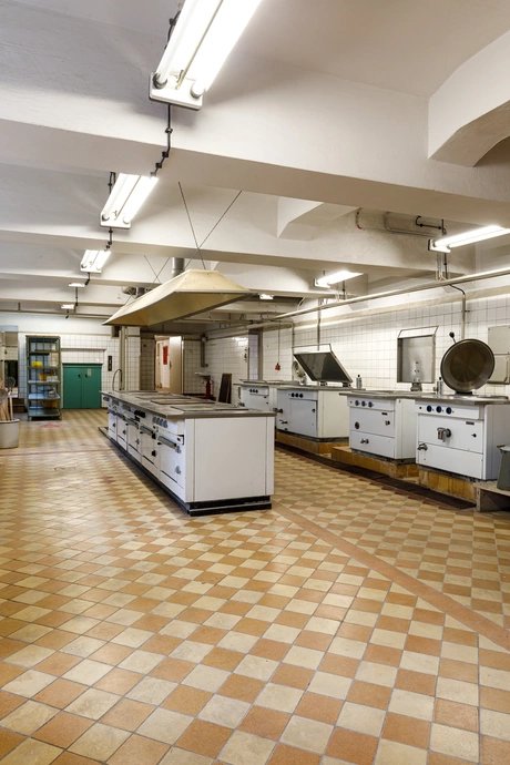 Kochhalle der ehemaligen Gefängnisküche